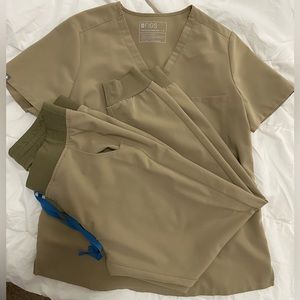 Figs Scrubs - Sandstone - Medium. Catarina top and Zamora jogger.